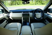 USED 2019 69 LAND ROVER RANGE ROVER 2.0 P400e 12.4kWh GPF Vogue SE SUV 5dr Petrol Plug-in Hybrid Auto 4WD Euro 6 (s/s) (404 ps) NARVIK BLACK METALLIC PAINTWORK + SUNROOF + FRIDGE + OYSTER LEATHER