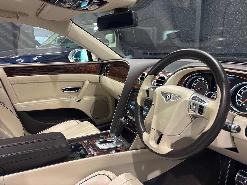USED 2015 M BENTLEY FLYING SPUR 6.0 W12 Saloon 4dr Petrol Auto 4WD Euro 5 (625 ps) VENEERED REAR TABLES|HOMELINK