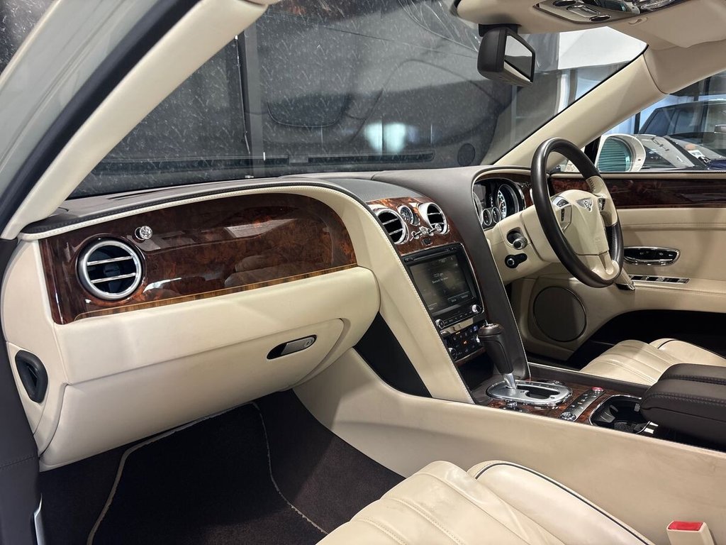 USED 2015 M BENTLEY FLYING SPUR 6.0 W12 Saloon 4dr Petrol Auto 4WD Euro 5 (625 ps) VENEERED REAR TABLES|HOMELINK