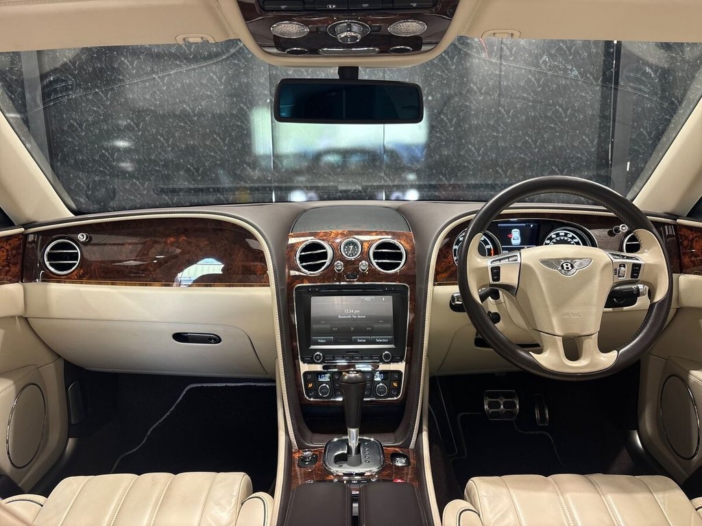 USED 2015 M BENTLEY FLYING SPUR 6.0 W12 Saloon 4dr Petrol Auto 4WD Euro 5 (625 ps) VENEERED REAR TABLES|HOMELINK