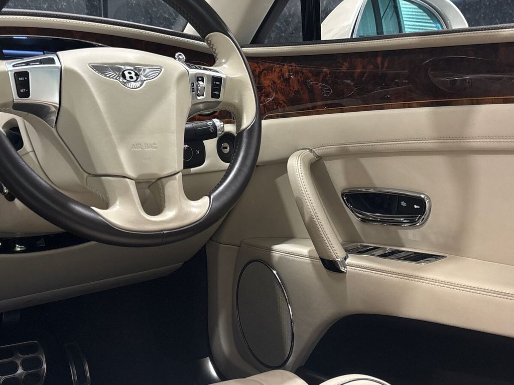 USED 2015 M BENTLEY FLYING SPUR 6.0 W12 Saloon 4dr Petrol Auto 4WD Euro 5 (625 ps) VENEERED REAR TABLES|HOMELINK