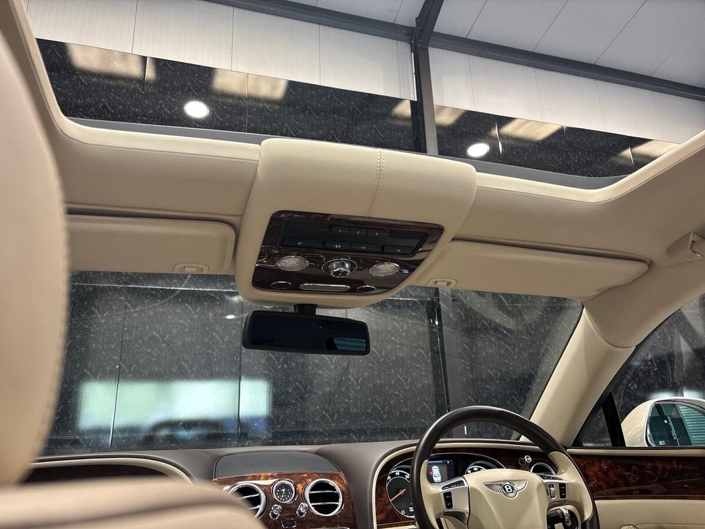 USED 2015 M BENTLEY FLYING SPUR 6.0 W12 Saloon 4dr Petrol Auto 4WD Euro 5 (625 ps) VENEERED REAR TABLES|HOMELINK