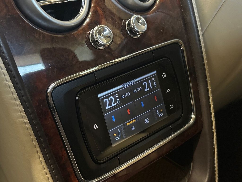 USED 2015 M BENTLEY FLYING SPUR 6.0 W12 Saloon 4dr Petrol Auto 4WD Euro 5 (625 ps) VENEERED REAR TABLES|HOMELINK