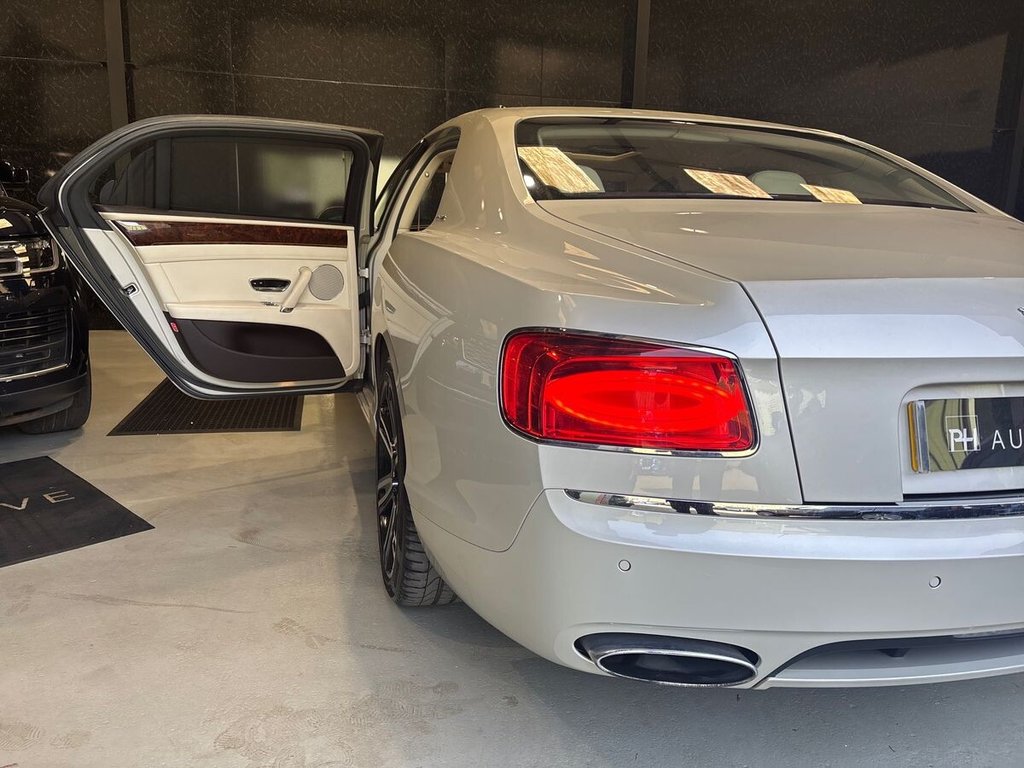 USED 2015 M BENTLEY FLYING SPUR 6.0 W12 Saloon 4dr Petrol Auto 4WD Euro 5 (625 ps) VENEERED REAR TABLES|HOMELINK