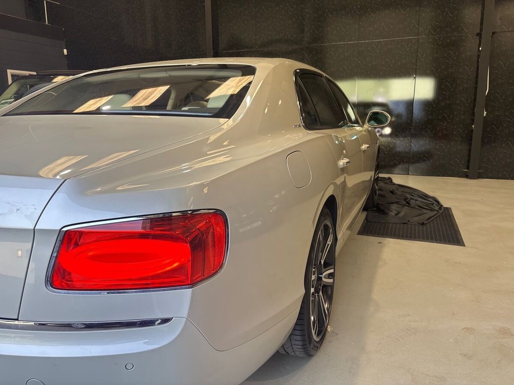 USED 2015 M BENTLEY FLYING SPUR 6.0 W12 Saloon 4dr Petrol Auto 4WD Euro 5 (625 ps) VENEERED REAR TABLES|HOMELINK