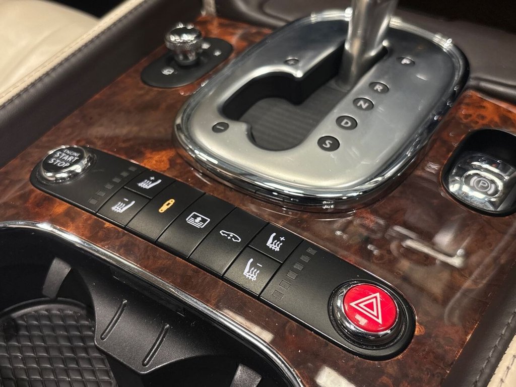 USED 2015 M BENTLEY FLYING SPUR 6.0 W12 Saloon 4dr Petrol Auto 4WD Euro 5 (625 ps) VENEERED REAR TABLES|HOMELINK