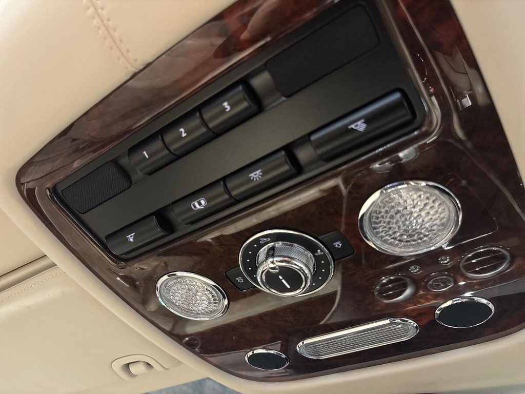 USED 2015 M BENTLEY FLYING SPUR 6.0 W12 Saloon 4dr Petrol Auto 4WD Euro 5 (625 ps) VENEERED REAR TABLES|HOMELINK