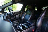 USED 2018 68 LAND ROVER RANGE ROVER VELAR 2.0 D180 R-Dynamic HSE SUV 5dr Diesel Auto 4WD Euro 6 (s/s) (180 ps) NARVIK BLACK SOLID PAINTWORK + MASSAGE SEATS + MERIDIAN SURROUND
