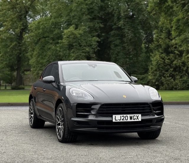 2020 PORSCHE MACAN