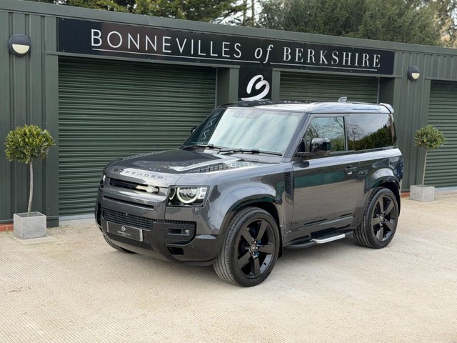 View our Land Rover Defender 5.0 P525 V8 SUV 3dr Petrol Auto 4WD Euro 6 (s/s) (525 ps)