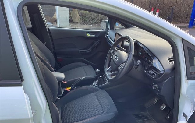 2021 FORD FIESTA - Photo 3