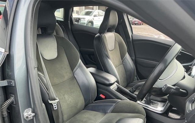 2016 VOLVO V40 - Photo 5
