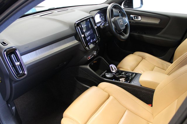 View our VOLVO XC40