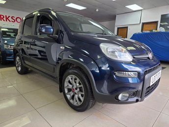 2017 FIAT PANDA 1.3 MultiJet 4x4 Hatchback 5dr Diesel Manual Euro 6+  SERVICE STAMPS+PARKING SENSORS+BLUETOOTH+AIR CON+ALLOYS+LOW INSURANCE LOW RUNNING COST+ANY INSPECTION WELCOME+ &pound;4390.00