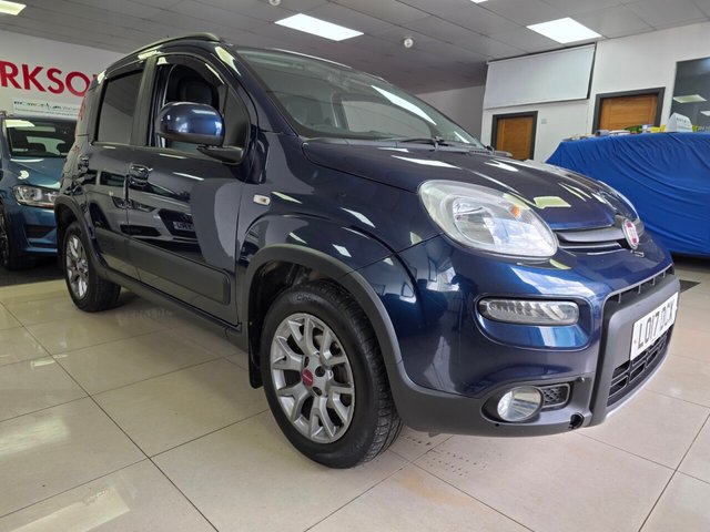 2017 FIAT PANDA 1.3 MULTIJET 4X4 HATCHBACK 5DR DIESEL MANUAL EURO 6 SERVICE STAMPS PARKING... photo