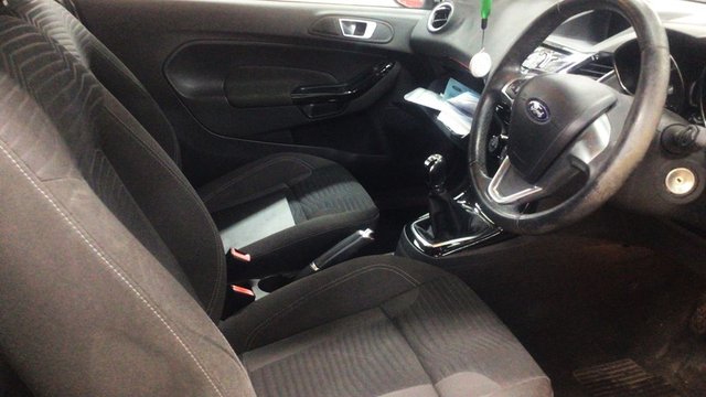 2015 FORD FIESTA - Photo 9