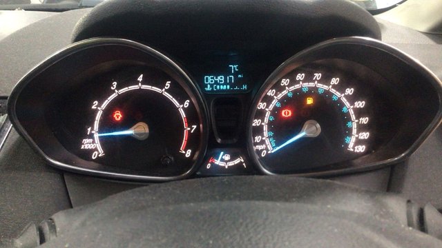 2015 FORD FIESTA - Photo 8