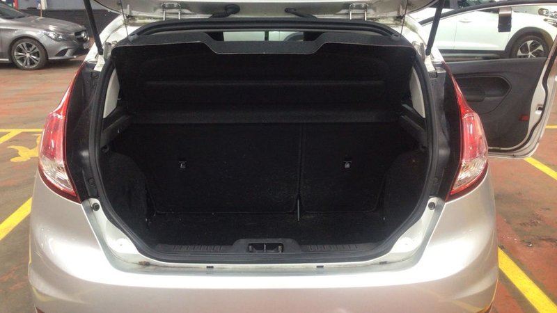 2015 Ford Fiesta in silver — photo 11 of 11