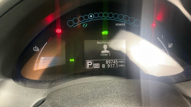 2017 NISSAN LEAF - Photo 8