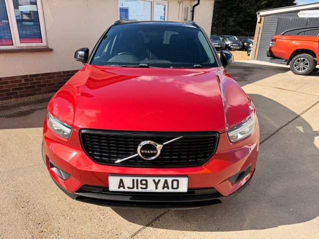 2019 VOLVO XC40 - Photo 8