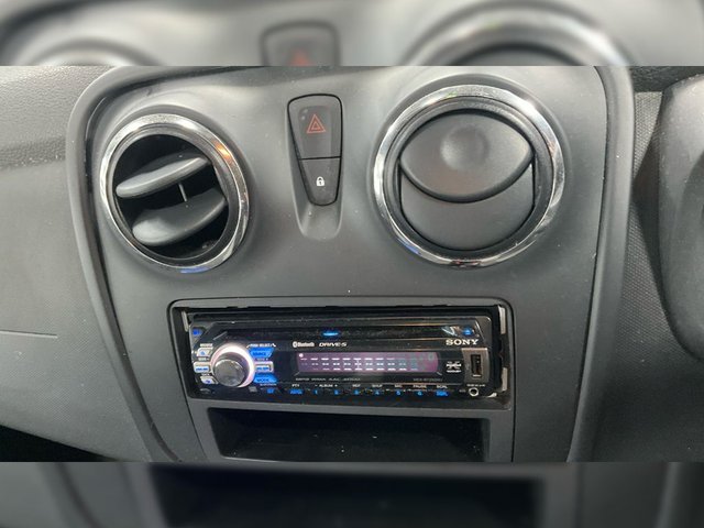 2015 DACIA SANDERO 1.2 Ambiance Hatchback 5dr Petrol Manual Euro 5 (75 ps) - Photo 6