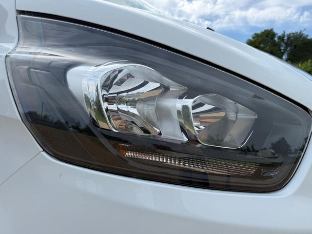 View our FORD TRANSIT CUSTOM