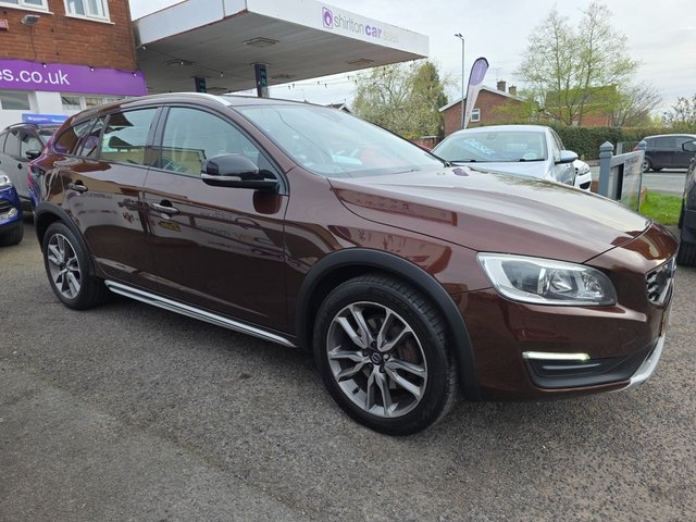 View our VOLVO V60 CROSS COUNTRY