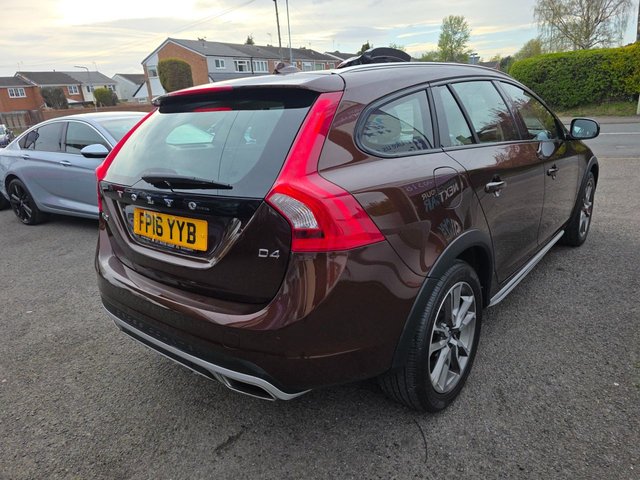 View our VOLVO V60 CROSS COUNTRY