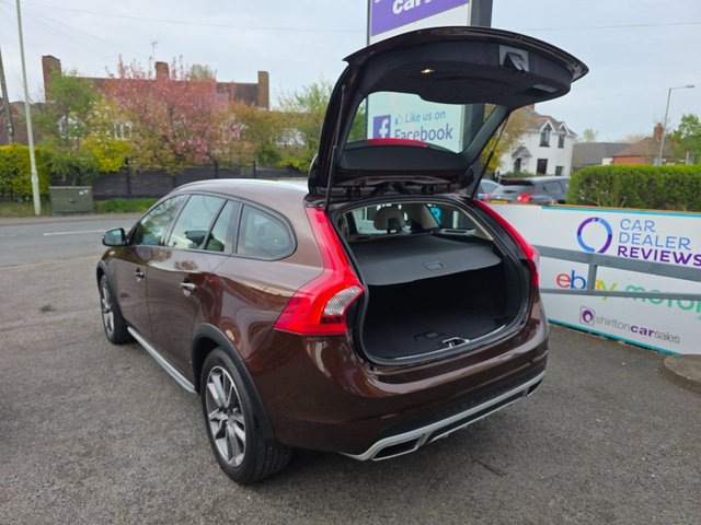 View our VOLVO V60 CROSS COUNTRY