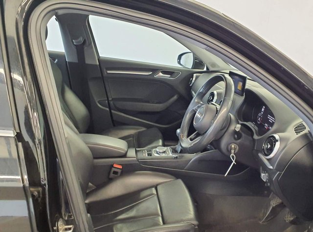 2018 AUDI A3 - Photo 2