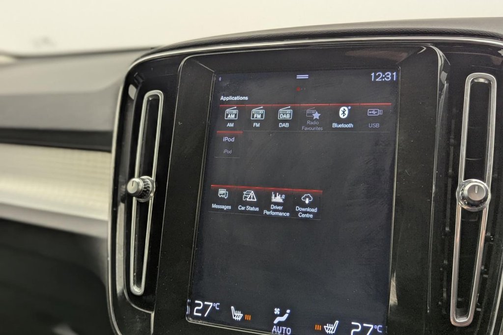 USED 2018 18 VOLVO XC40 1.5 T3 Momentum SUV 5dr Petrol Manual Euro 6 (s/s) (156 ps) Sat Nav, Climate, Sensors