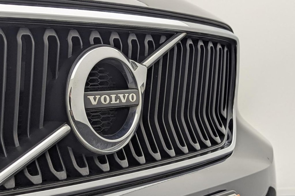 USED 2018 18 VOLVO XC40 1.5 T3 Momentum SUV 5dr Petrol Manual Euro 6 (s/s) (156 ps) Sat Nav, Climate, Sensors