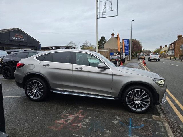 2023 Mercedes-Benz GLC - Photo 2