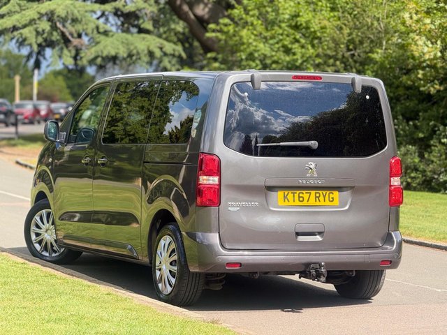 View our PEUGEOT TRAVELLER