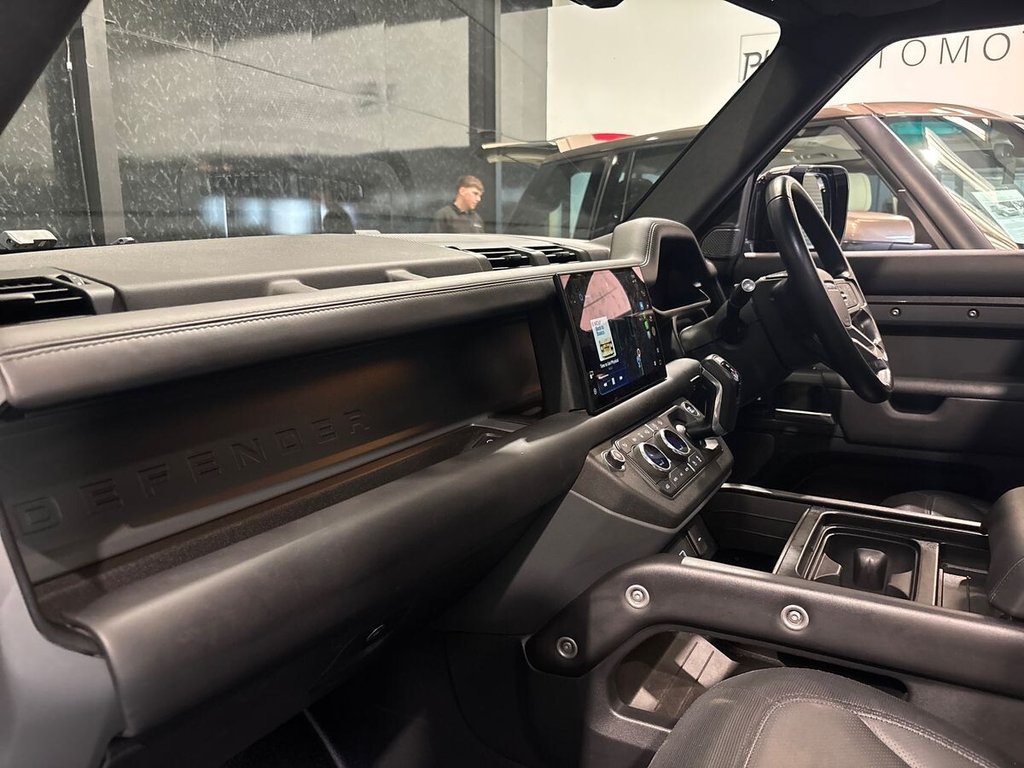 USED 2022 22 LAND ROVER DEFENDER 3.0 D250 MHEV X-Dynamic HSE SUV 5dr Diesel Auto 4WD Euro 6 (s/s) (250 ps) DEPLOYABLE TOW BAR|LIGHT BAR
