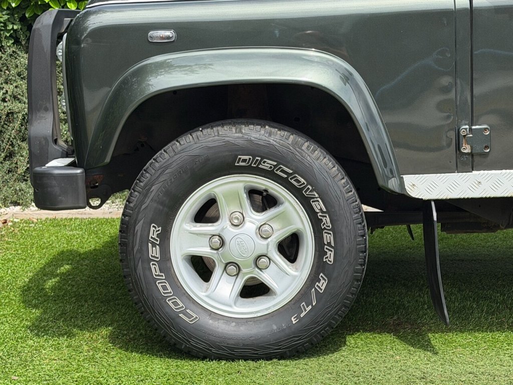USED 2008 08 LAND ROVER DEFENDER 2.4 TDCi XS Station Wagon 5dr Diesel Manual 4WD MWB Euro 4 (122 bhp)