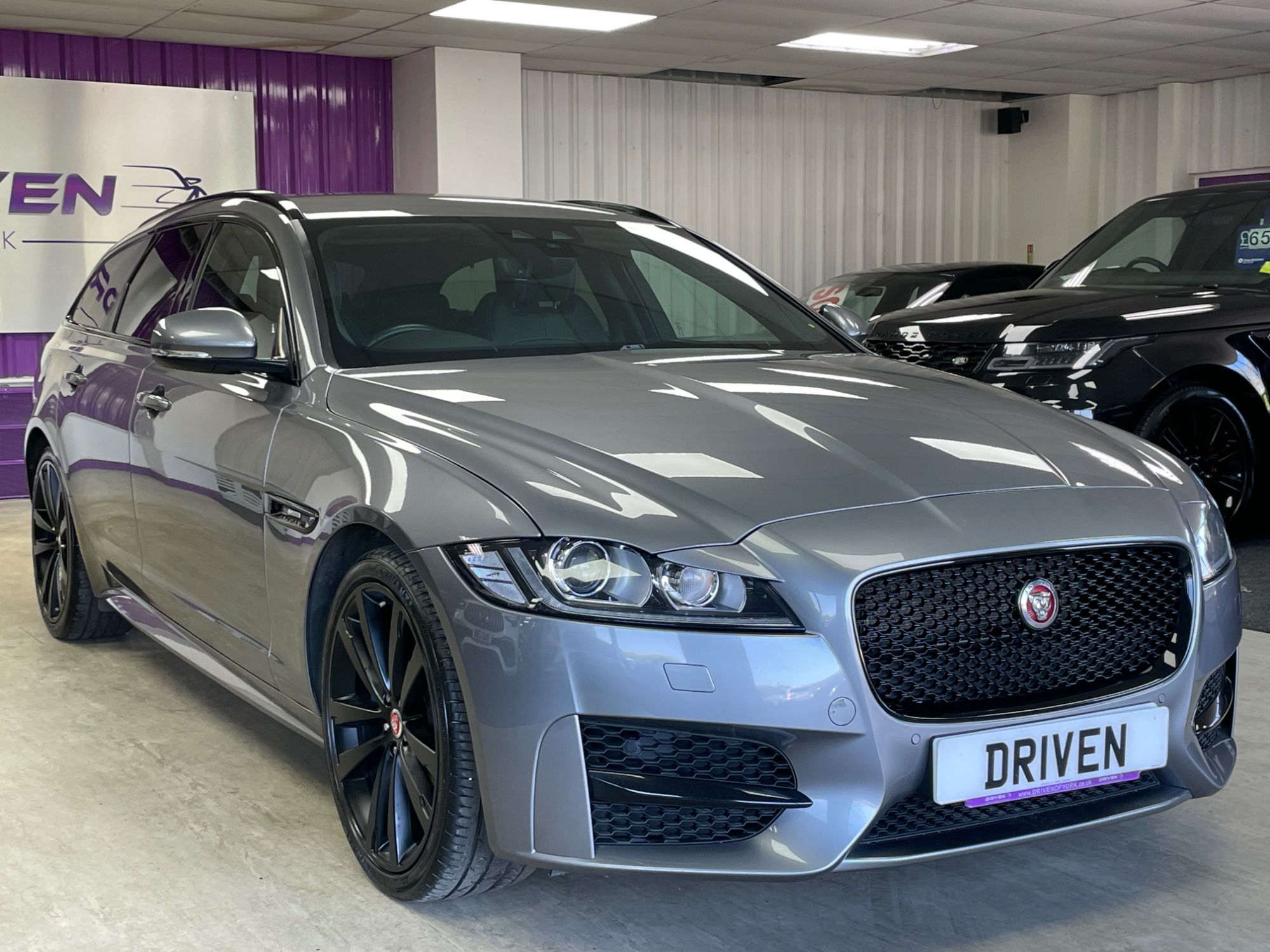 USED 2020 70 JAGUAR XF 2.0d R-Sport Sportbrake 5dr Diesel Auto Euro 6 (s/s) (180 ps) 