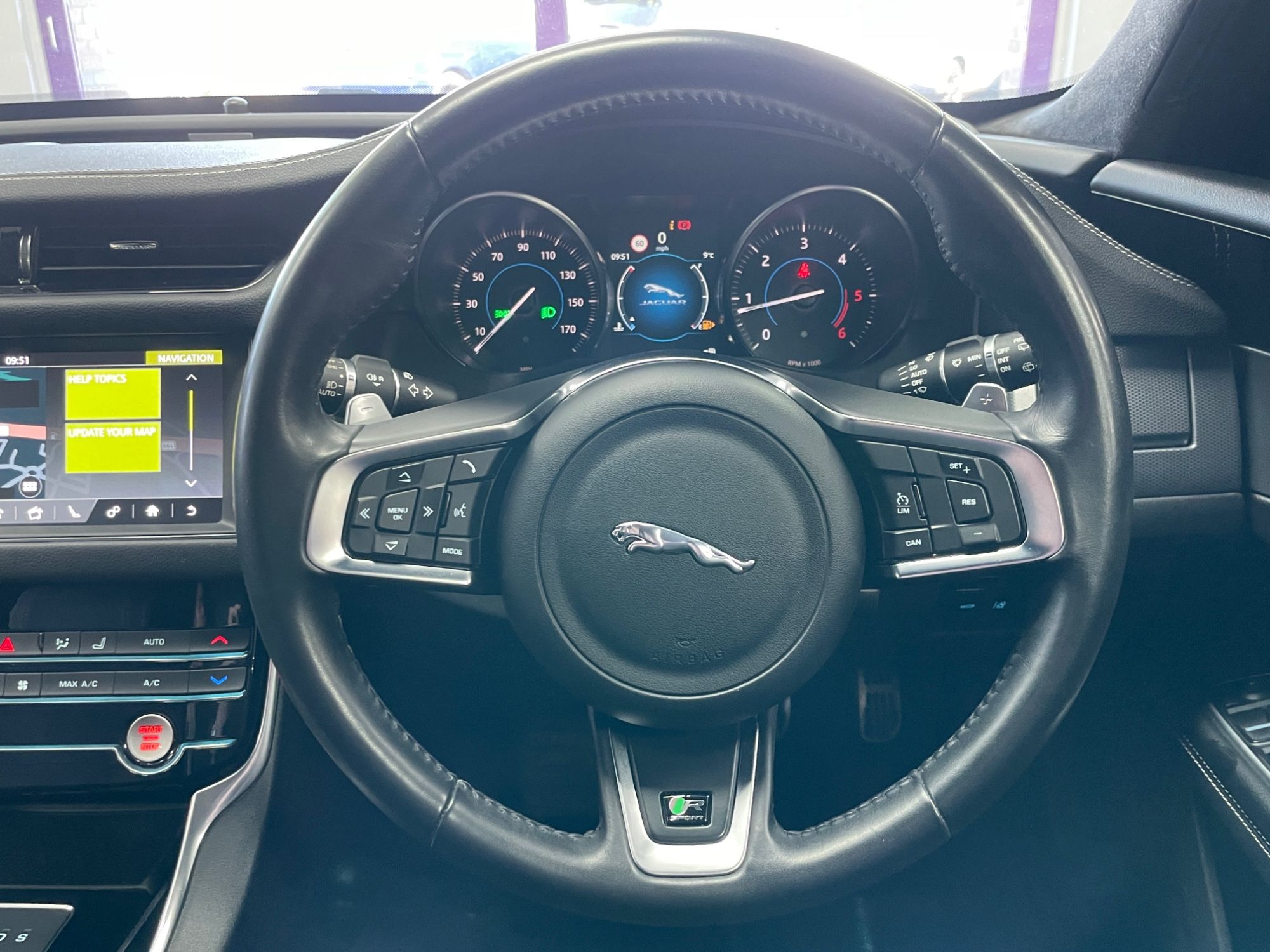 USED 2020 70 JAGUAR XF 2.0d R-Sport Sportbrake 5dr Diesel Auto Euro 6 (s/s) (180 ps) 