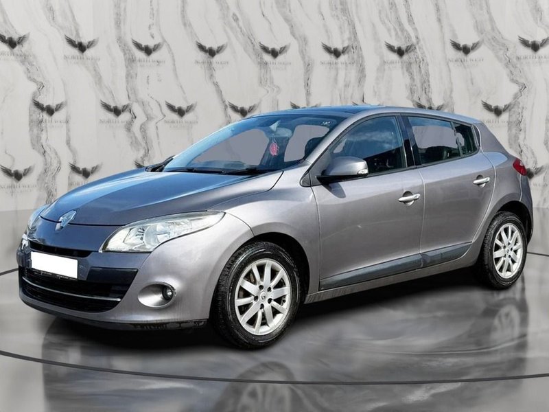 2010 Renault Megane in grey — photo 5 of 18