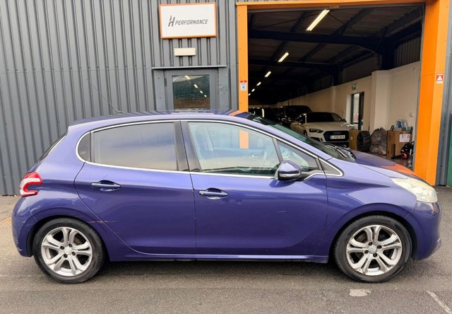 2013 PEUGEOT 208 - Photo 5