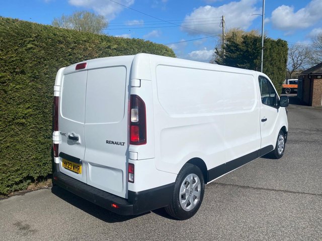 2023 RENAULT TRAFIC - Photo 11