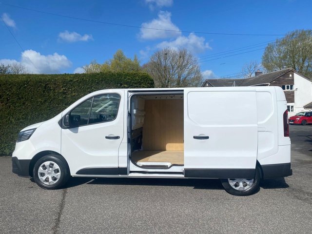 2023 RENAULT TRAFIC - Photo 6