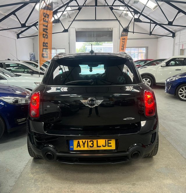 View our MINI COUNTRYMAN