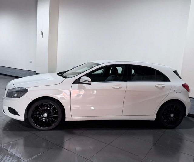 2015 Mercedes-Benz A-CLASS - Photo 4