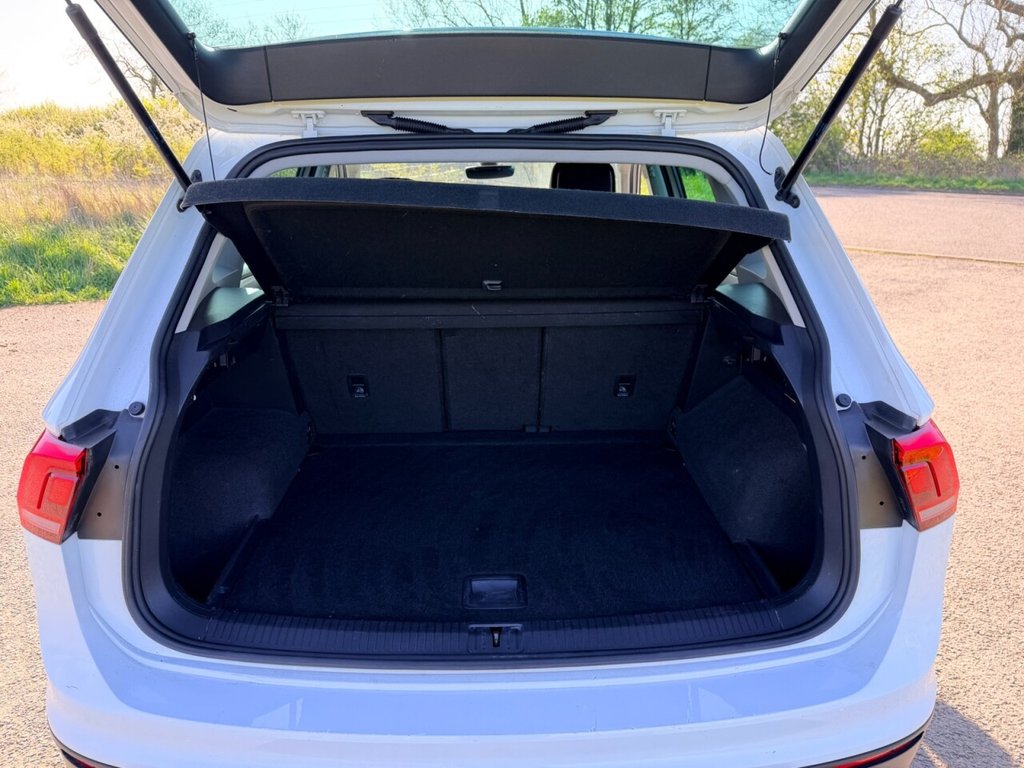 USED 2018 18 VOLKSWAGEN TIGUAN 1.4 TSI SE Navigation SUV 5dr Petrol Manual Euro 6 (s/s) (125 ps) 