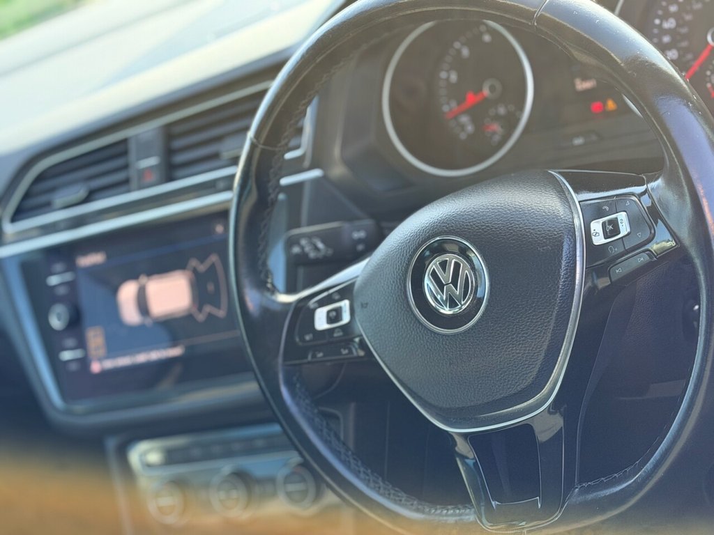 USED 2018 18 VOLKSWAGEN TIGUAN 1.4 TSI SE Navigation SUV 5dr Petrol Manual Euro 6 (s/s) (125 ps) 