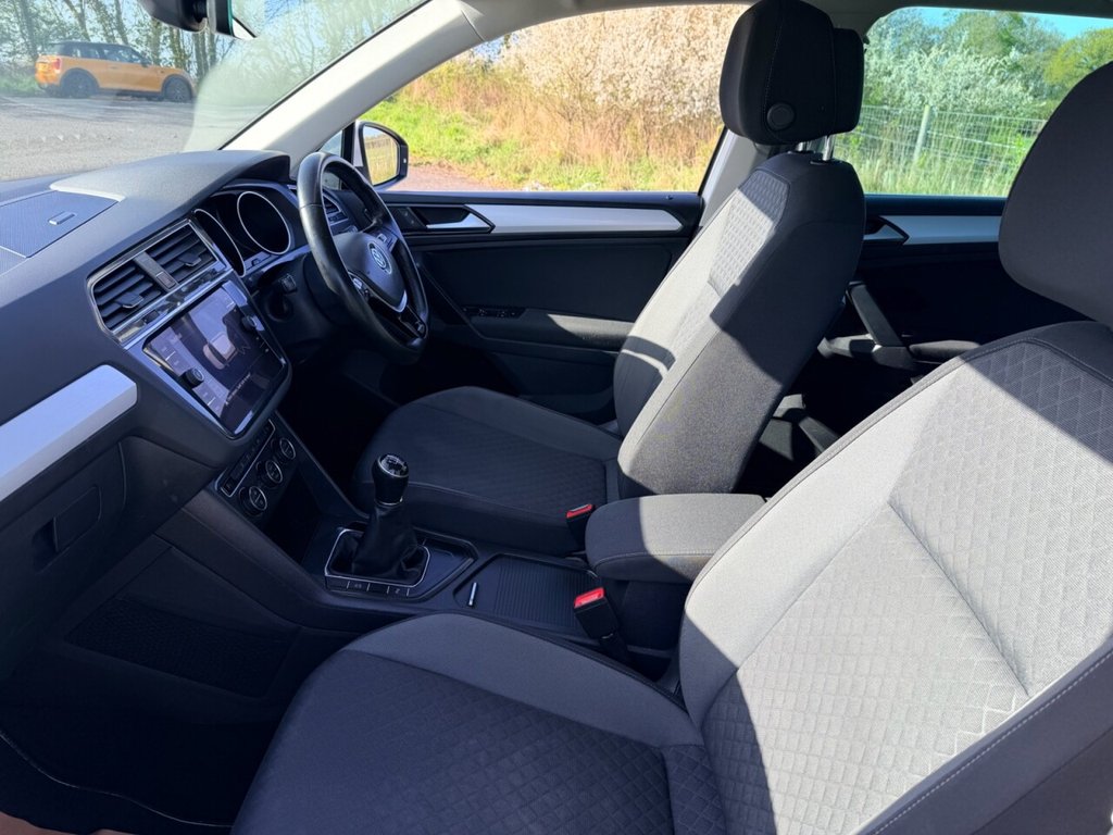 USED 2018 18 VOLKSWAGEN TIGUAN 1.4 TSI SE Navigation SUV 5dr Petrol Manual Euro 6 (s/s) (125 ps) 