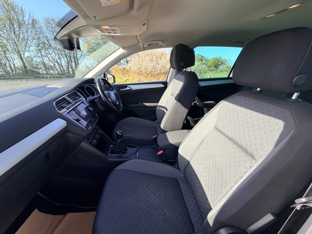 USED 2018 18 VOLKSWAGEN TIGUAN 1.4 TSI SE Navigation SUV 5dr Petrol Manual Euro 6 (s/s) (125 ps) 