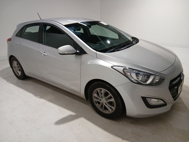 2016 HYUNDAI I30