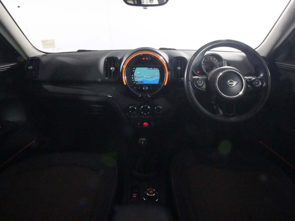 USED 2019 69 MINI COUNTRYMAN 1.5 Cooper Classic SUV 5dr Petrol Manual Euro 6 (s/s) (136 ps) 